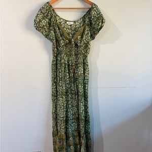 Elegant Green Patterned Dress